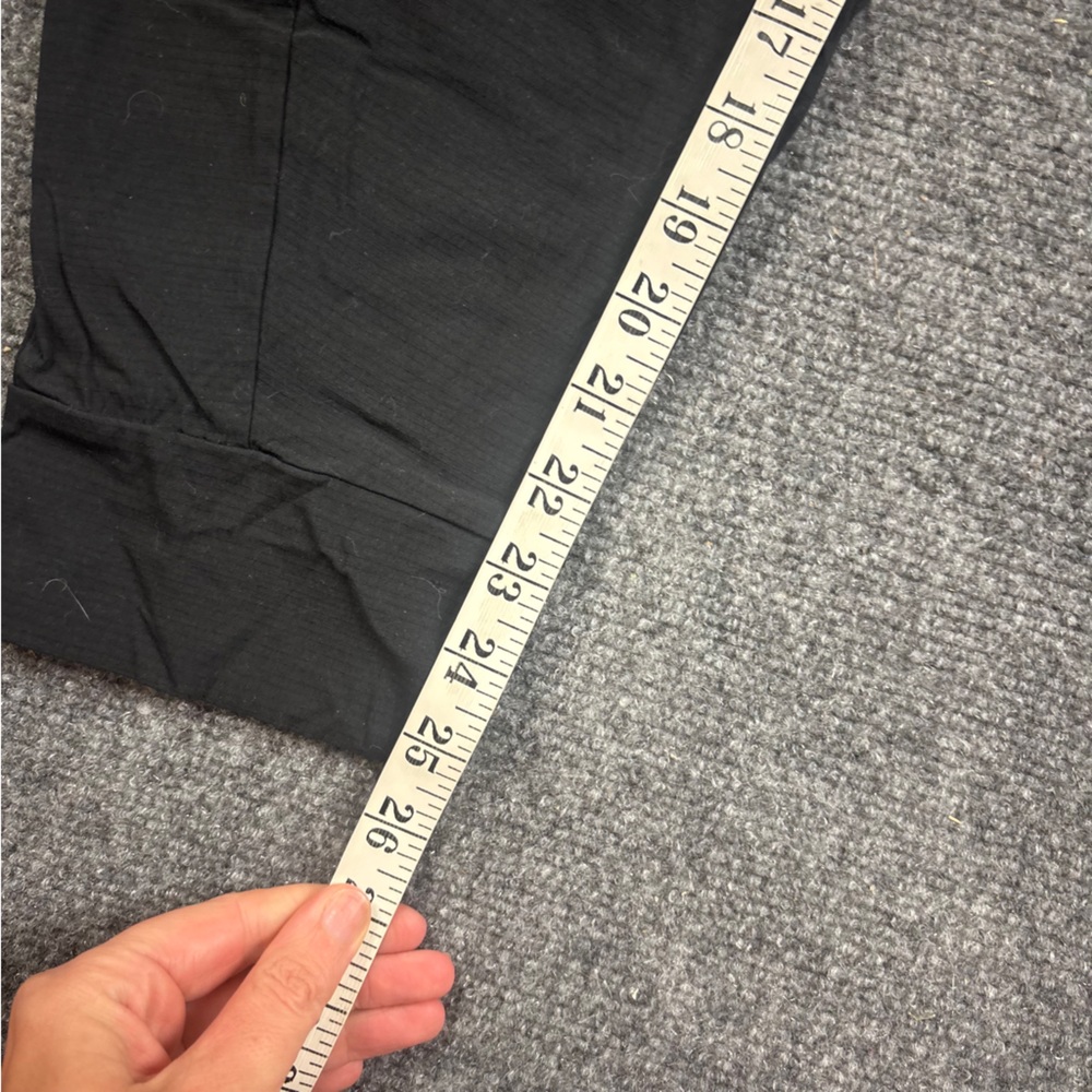 ATHLETA Women’s Black Trekkie North Jogger size: 14 - Picture 8 of 9